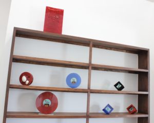 modern-contemporary-glass-sculptures-by-bohumil-elias-at-knupp-gallery-los-angeles-inaugural-group-show-velvet-and-glass