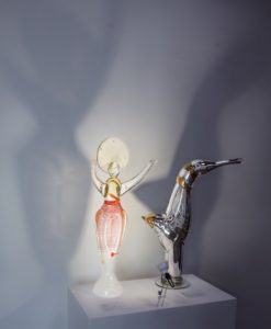 jiri-suhajek-blown-glass-thalia-award-and-a-bird-contemporary-fine-art-glass-gallery-in-los-angeles